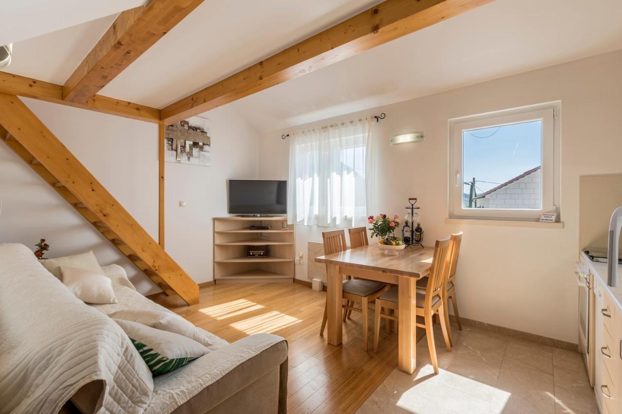 Villa Loza - Resort Moja Stina Seoca Bagian luar foto
