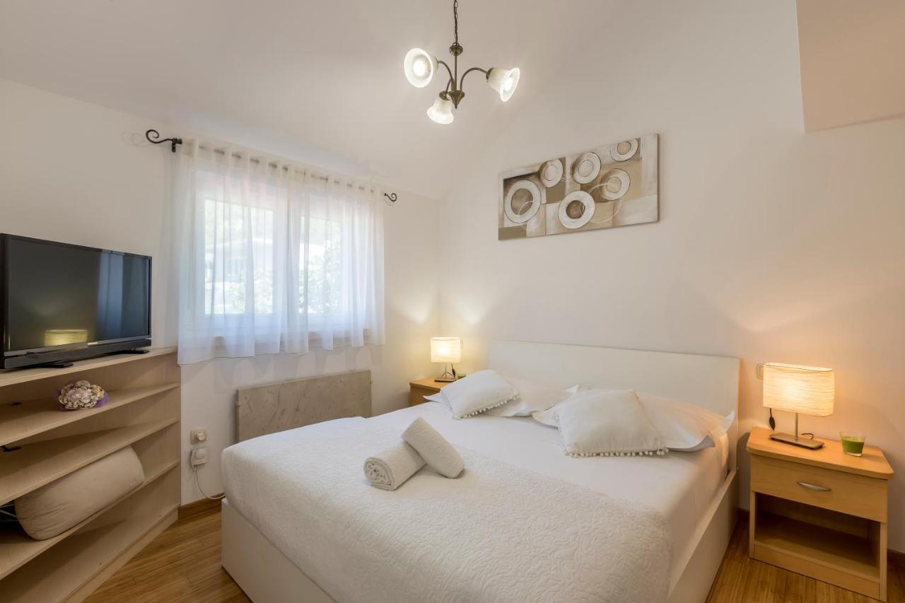 Villa Loza - Resort Moja Stina Seoca Bagian luar foto