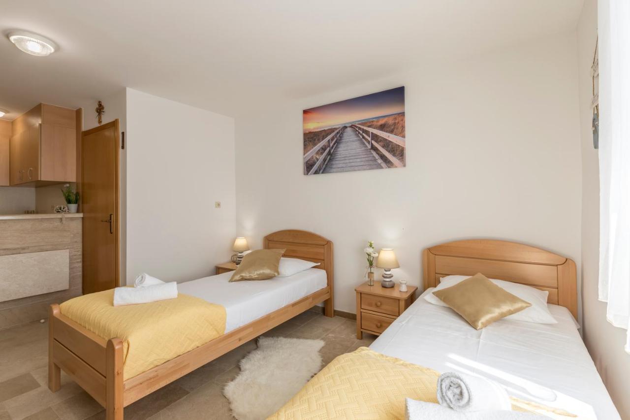 Villa Loza - Resort Moja Stina Seoca Bagian luar foto